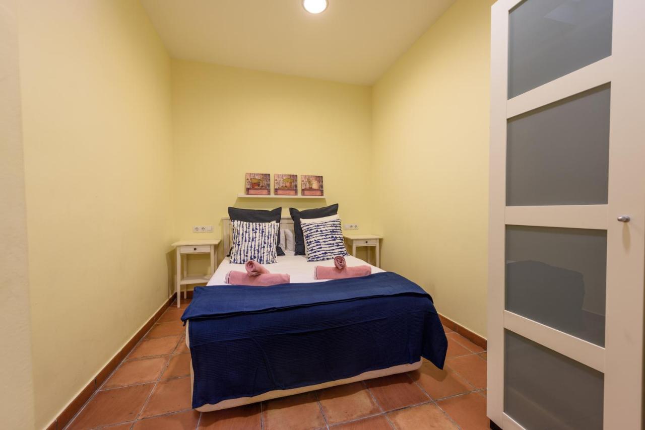 Ramblasrentals Chic & Spacious Flat Pool Table 15M Ramblas - Parking - Wifi Barcelona Eksteriør bilde